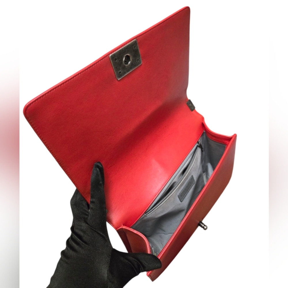 Chanel Calfskin Quilted Medium Boy Flap in Red. - Picture 7 of 17